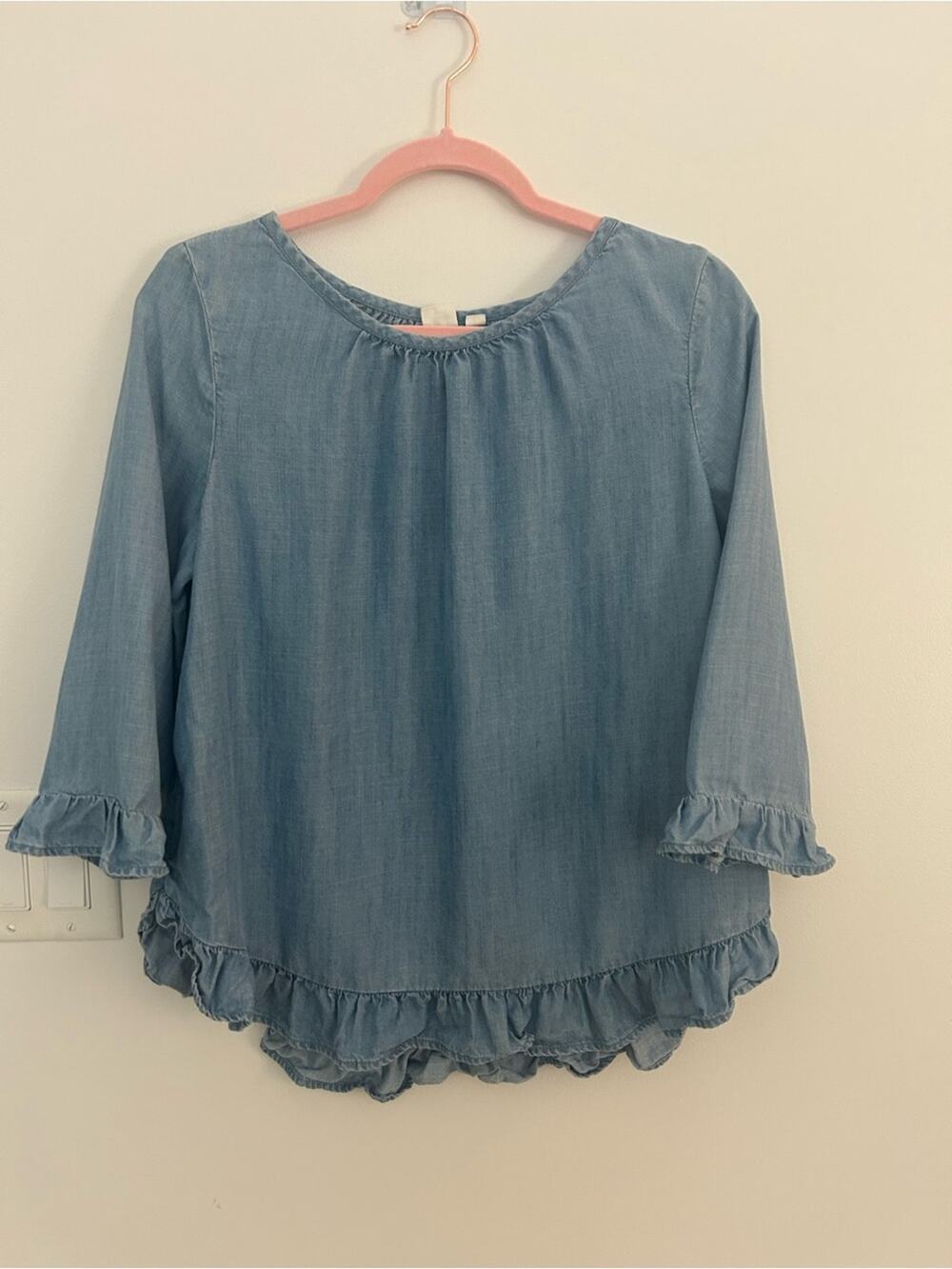 GAP Small Chambray Ruffle Blouse Coastal Grandmother Cottagecore Feminine Top